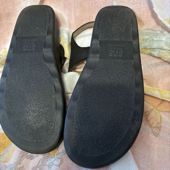 SAS EUC Sanibel  Sandal Size 10M Solid Black-Strap Slide Thong - Picture 7 of 9